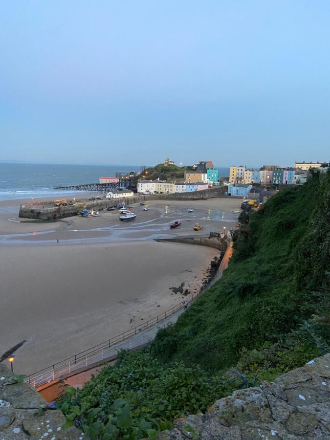 Stylish Tenby Apartment, Great Location, Parking エクステリア 写真